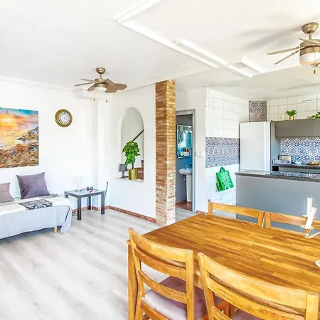 3 Bedroom Lovely In Orihuela Costa Holiday home Dehesa de Campoamor (Orihuela Costa)